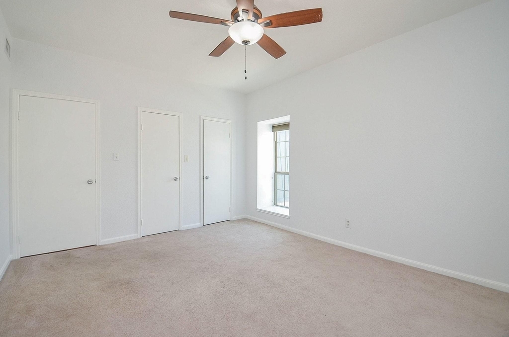 2475 Underwood Street - Photo 10