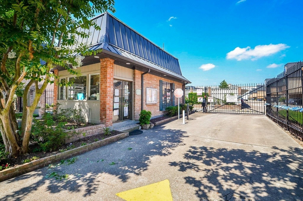 2475 Underwood Street - Photo 16