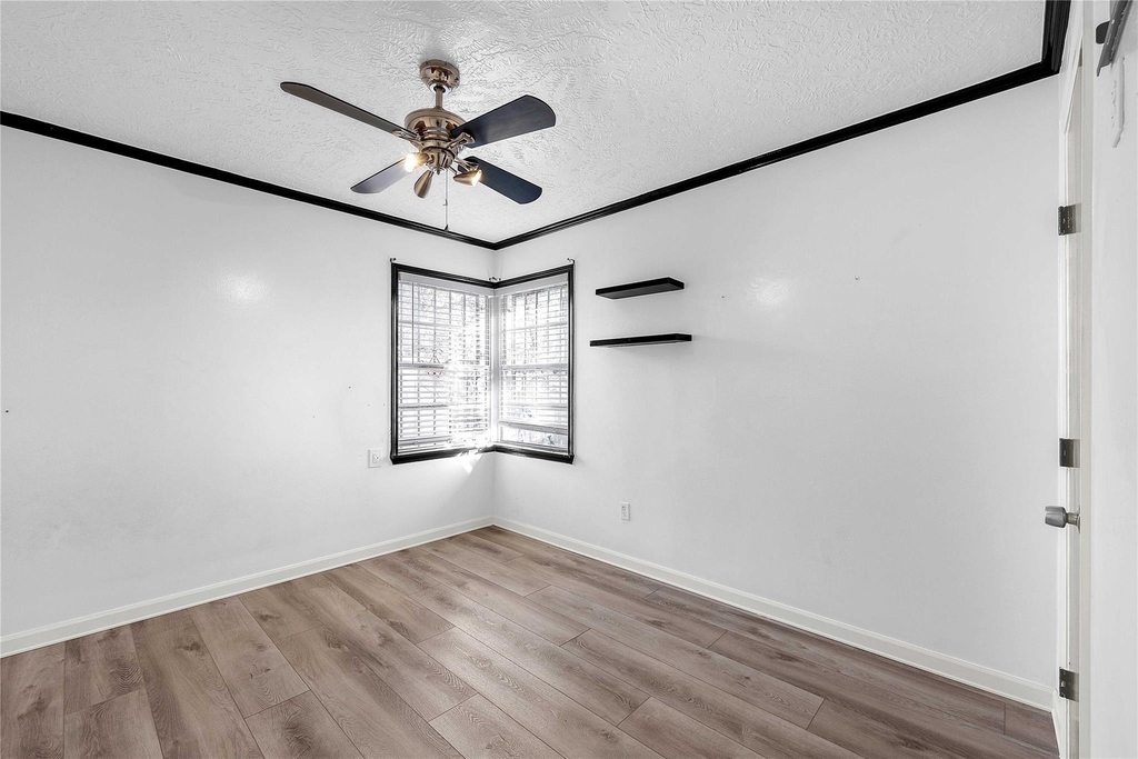 6014 Belarbor Street - Photo 13