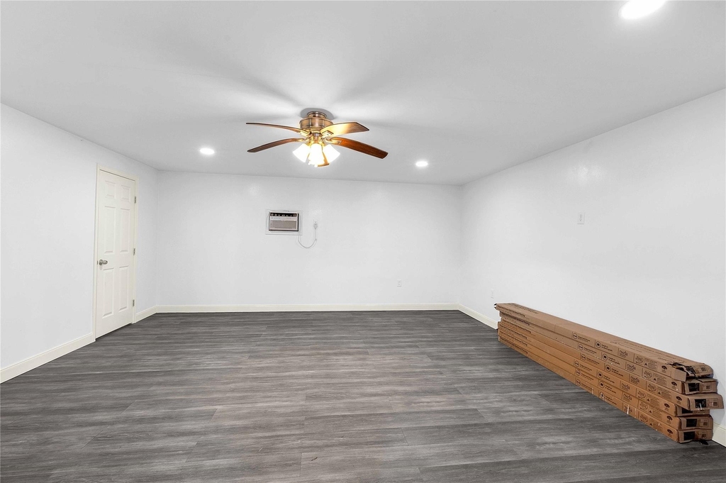 6014 Belarbor Street - Photo 20