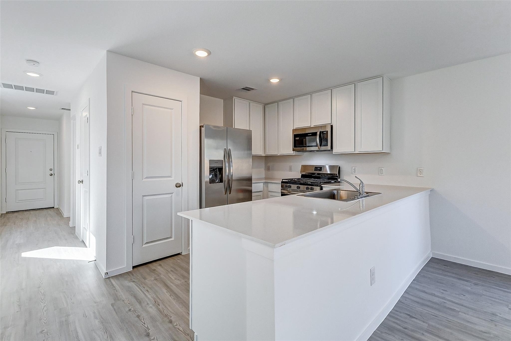 21281 Carosella Drive - Photo 5