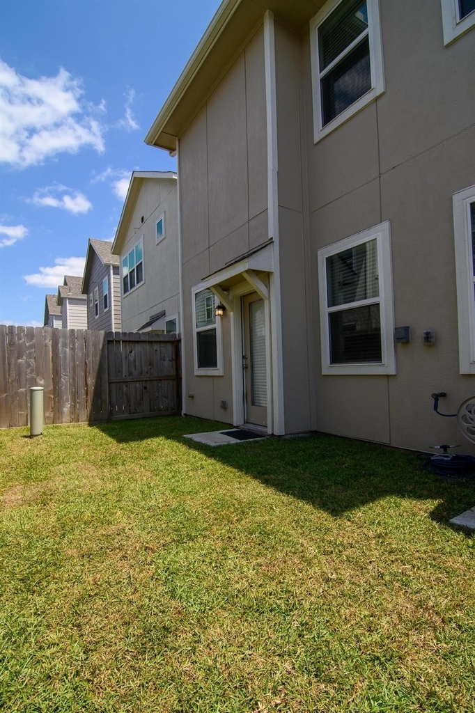 5511 Cuerta Street - Photo 32