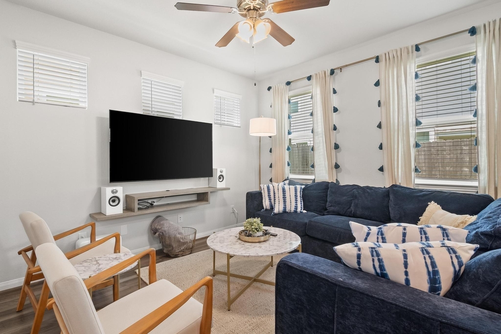 5511 Cuerta Street - Photo 4