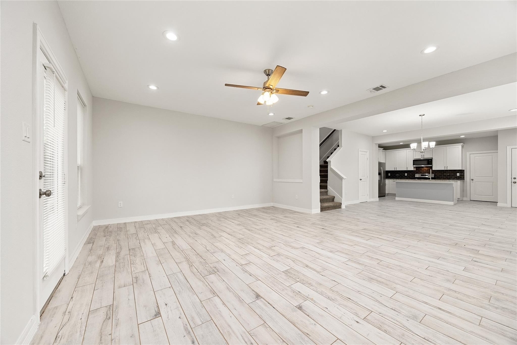 1411 Featherstone Street - Photo 18