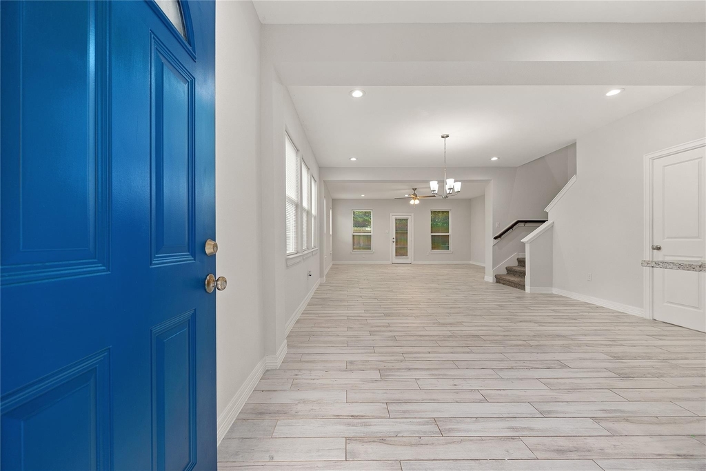 1411 Featherstone Street - Photo 7