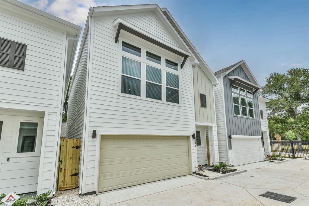 5509 Beall Street - Photo 0