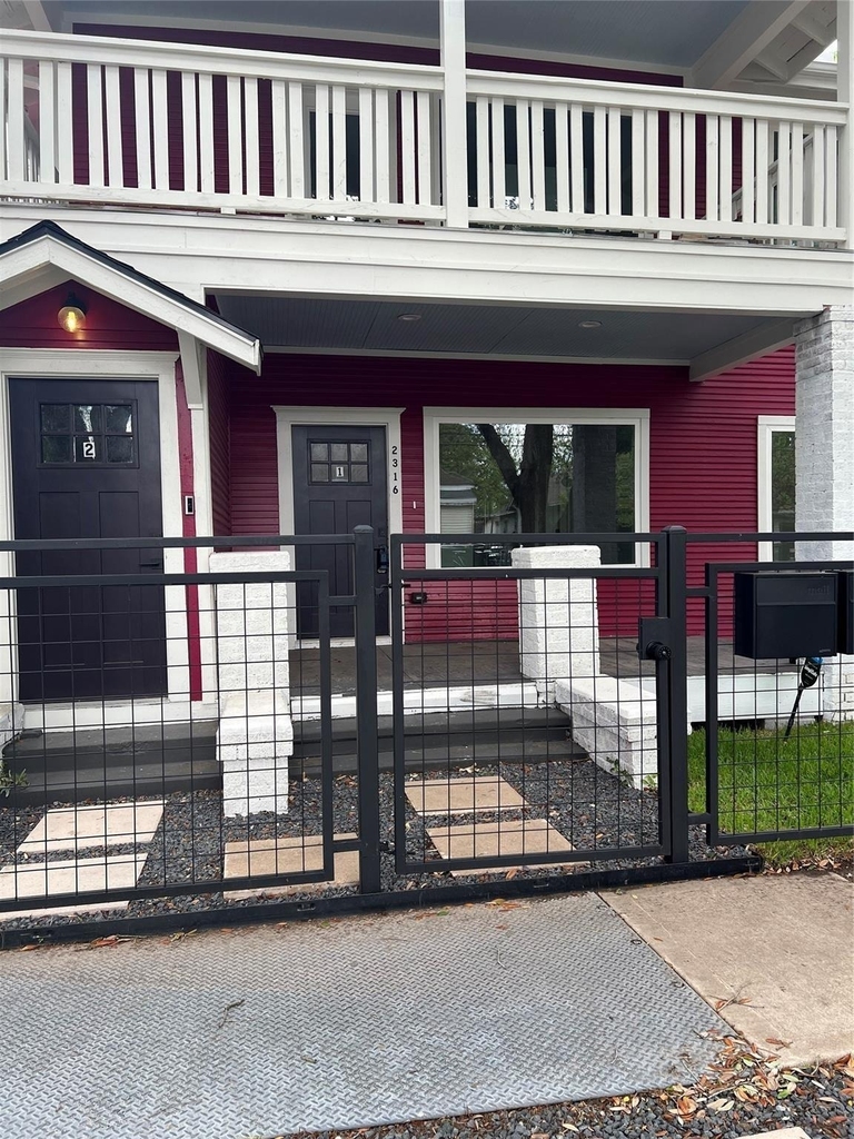 2316 Gentry Street - Photo 1