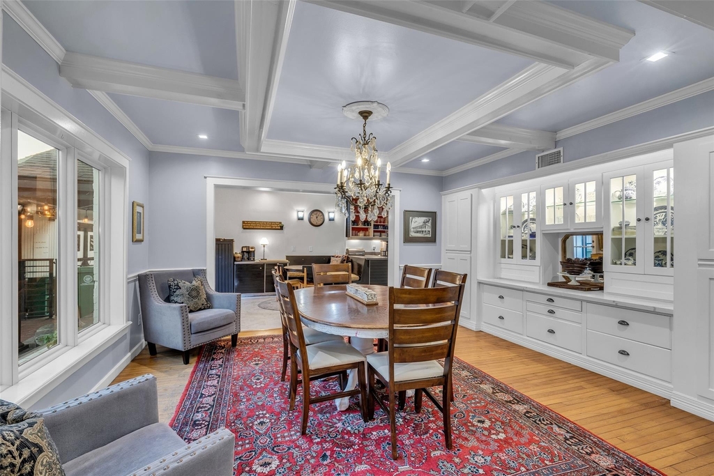 4304 Roseneath Drive - Photo 11