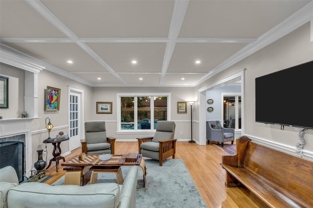 4304 Roseneath Drive - Photo 9