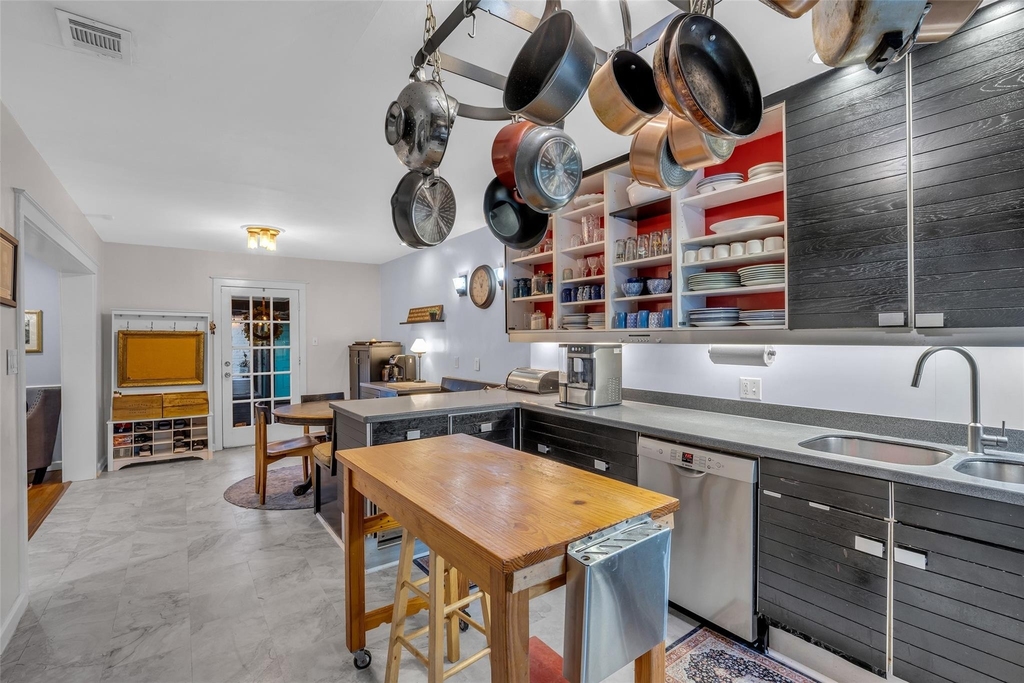 4304 Roseneath Drive - Photo 15