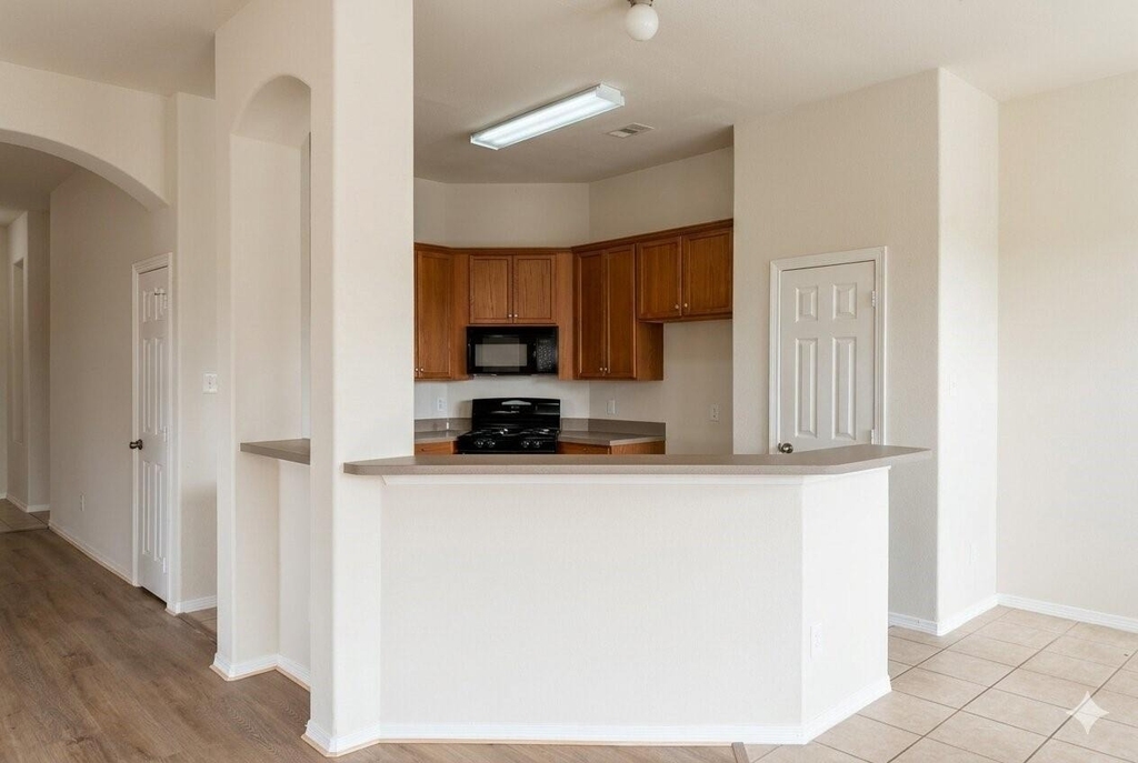 6015 Ida Rose Court - Photo 14