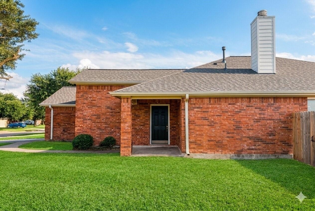 6015 Ida Rose Court - Photo 2