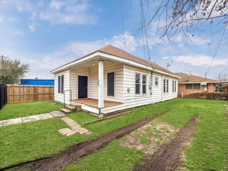 4320 Watson Street - Photo 2