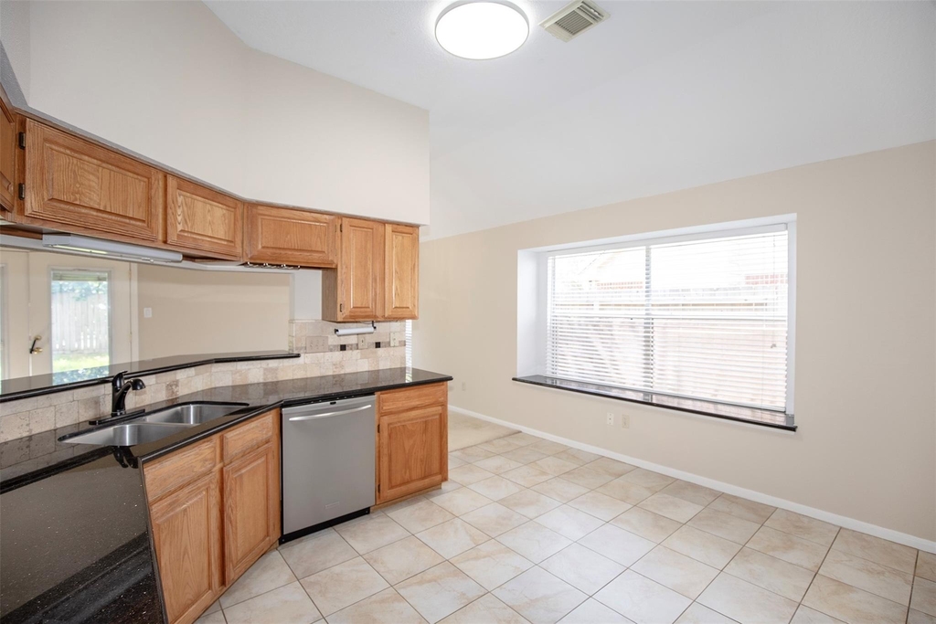 1514 New Cedars Drive - Photo 10