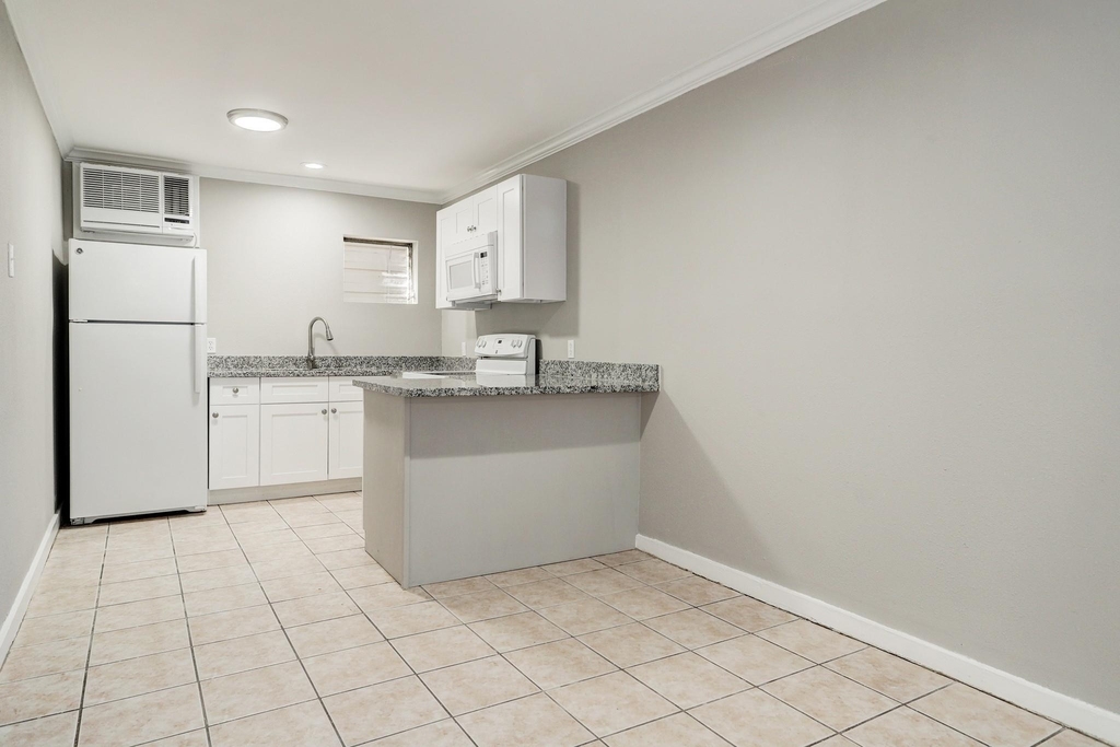 2013 Colquitt Street - Photo 2
