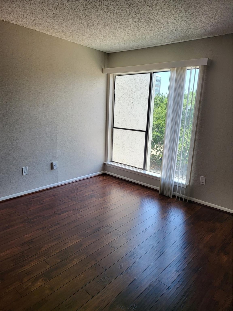 2818 S Bartell Drive - Photo 12