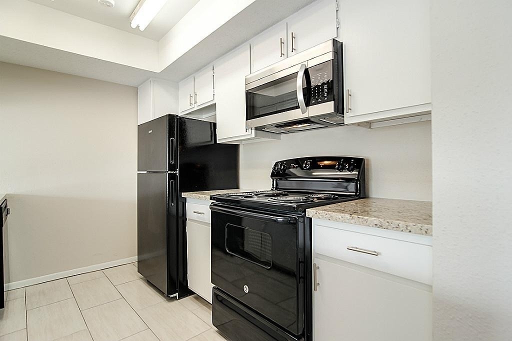 2818 S Bartell Drive - Photo 7