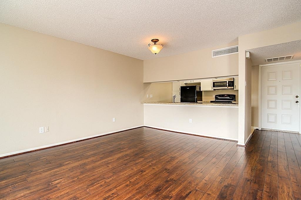 2818 S Bartell Drive - Photo 5