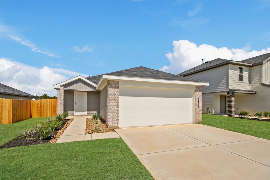 925 Sutherland Falls Street - Photo 1