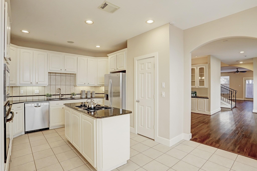 5300 Feagan Street - Photo 14