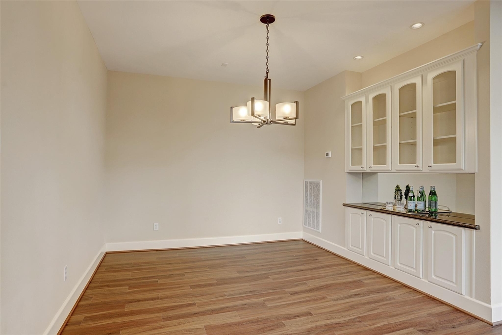 5300 Feagan Street - Photo 5