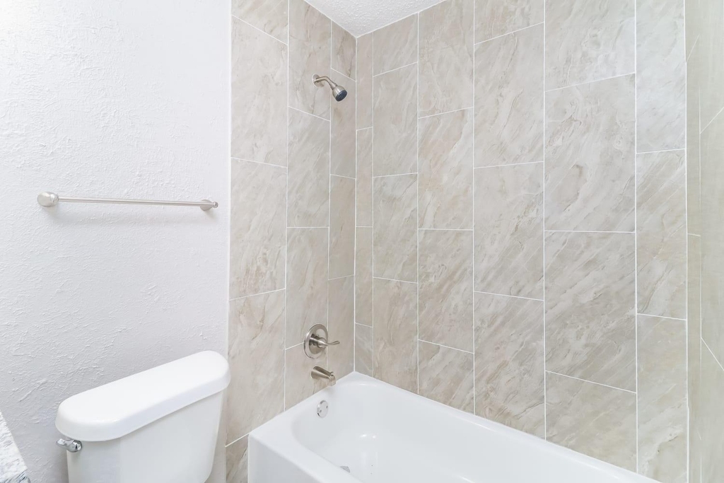 2212 W Oakdale Road - Photo 13