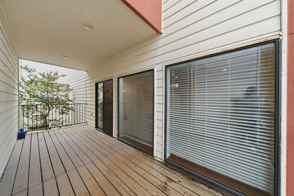 4314 Spencer Street - Photo 11