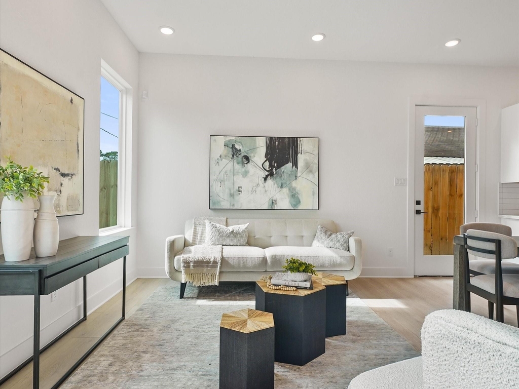 241 Rebecca Street - Photo 5