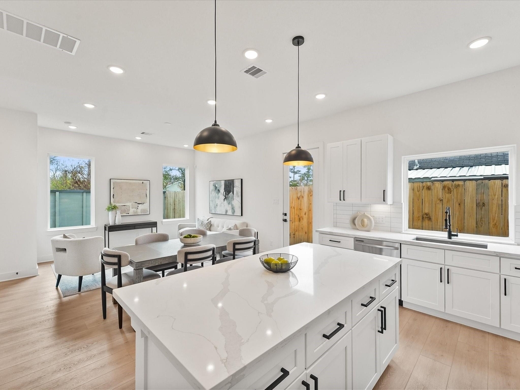 241 Rebecca Street - Photo 8