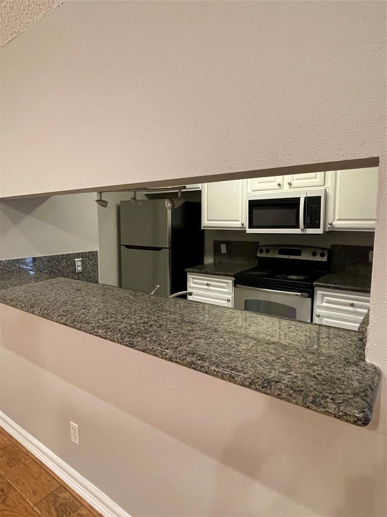 6601 Sands Point Drive - Photo 4