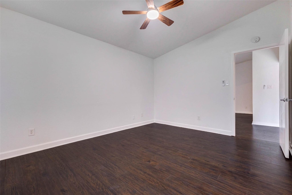 8100 Cambridge Street - Photo 18