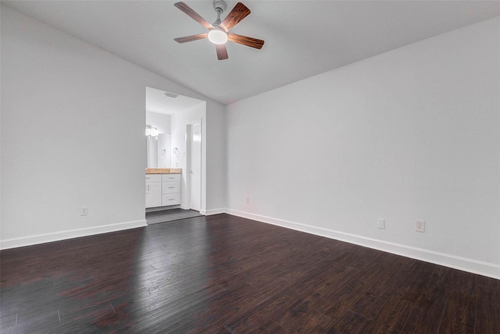 8100 Cambridge Street - Photo 15