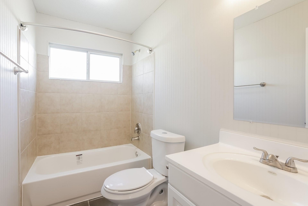 10318 Bushy Creek Drive - Photo 8