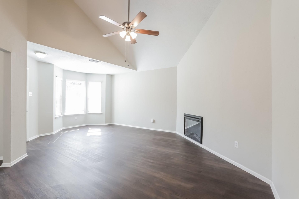 10318 Bushy Creek Drive - Photo 1