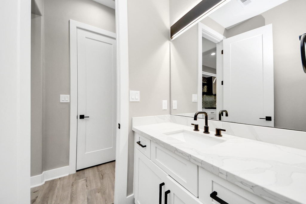 1805 Blodgett Street - Photo 13