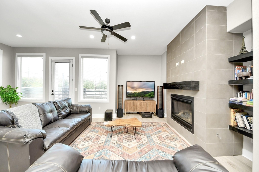 1805 Blodgett Street - Photo 5