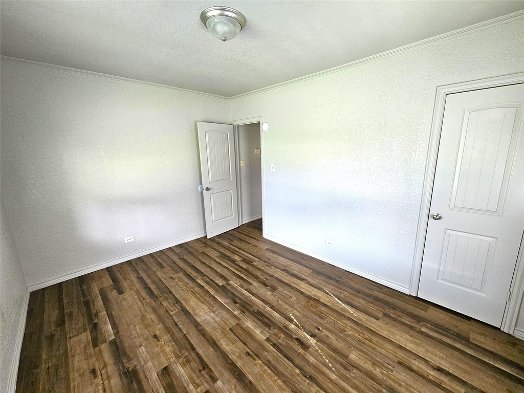 806 17th Avenue N - Photo 5
