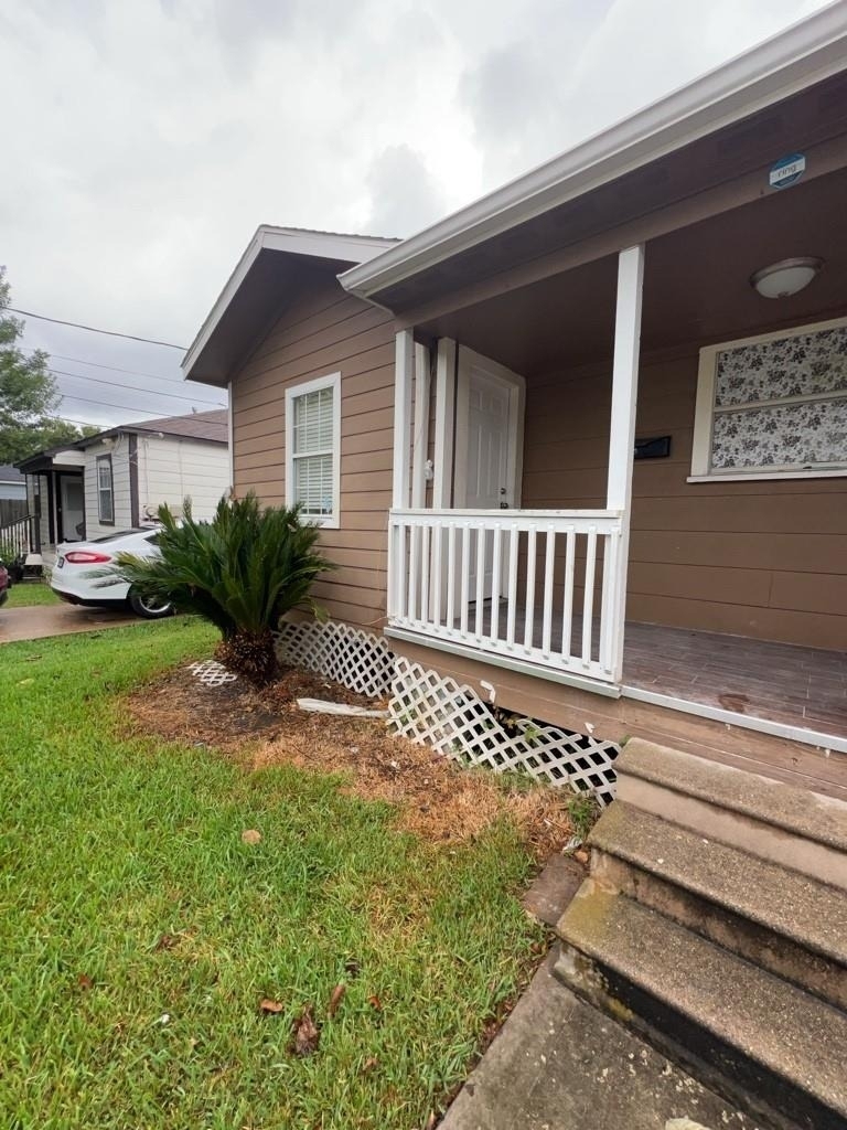 405 Johnson Street - Photo 0