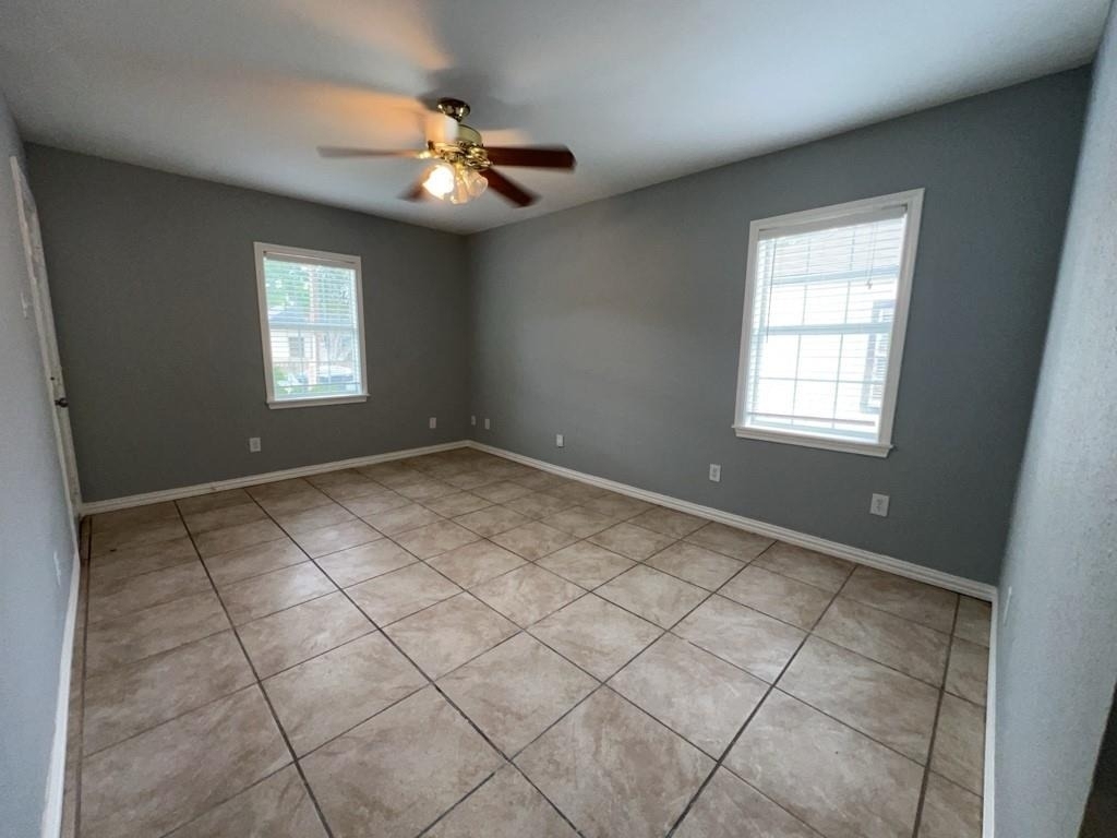 405 Johnson Street - Photo 2