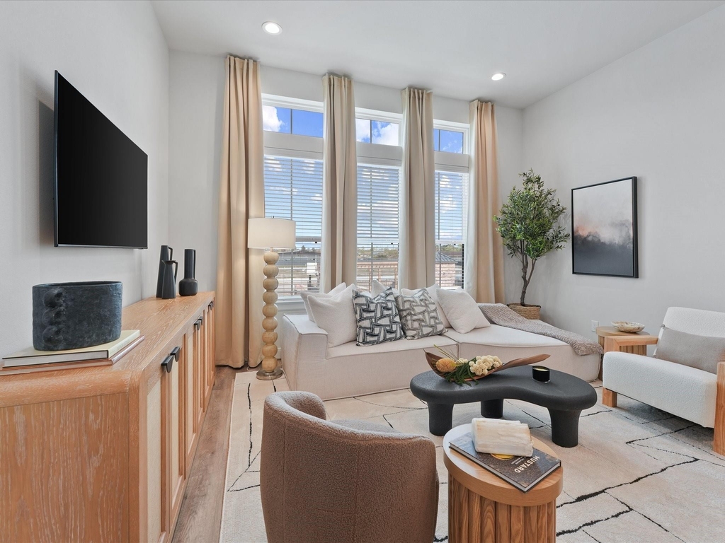 9217 Washington Heights - Photo 12