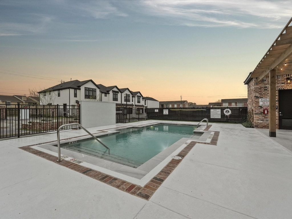 9217 Washington Heights - Photo 2