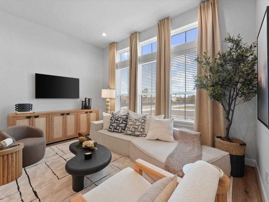 9217 Washington Heights - Photo 5