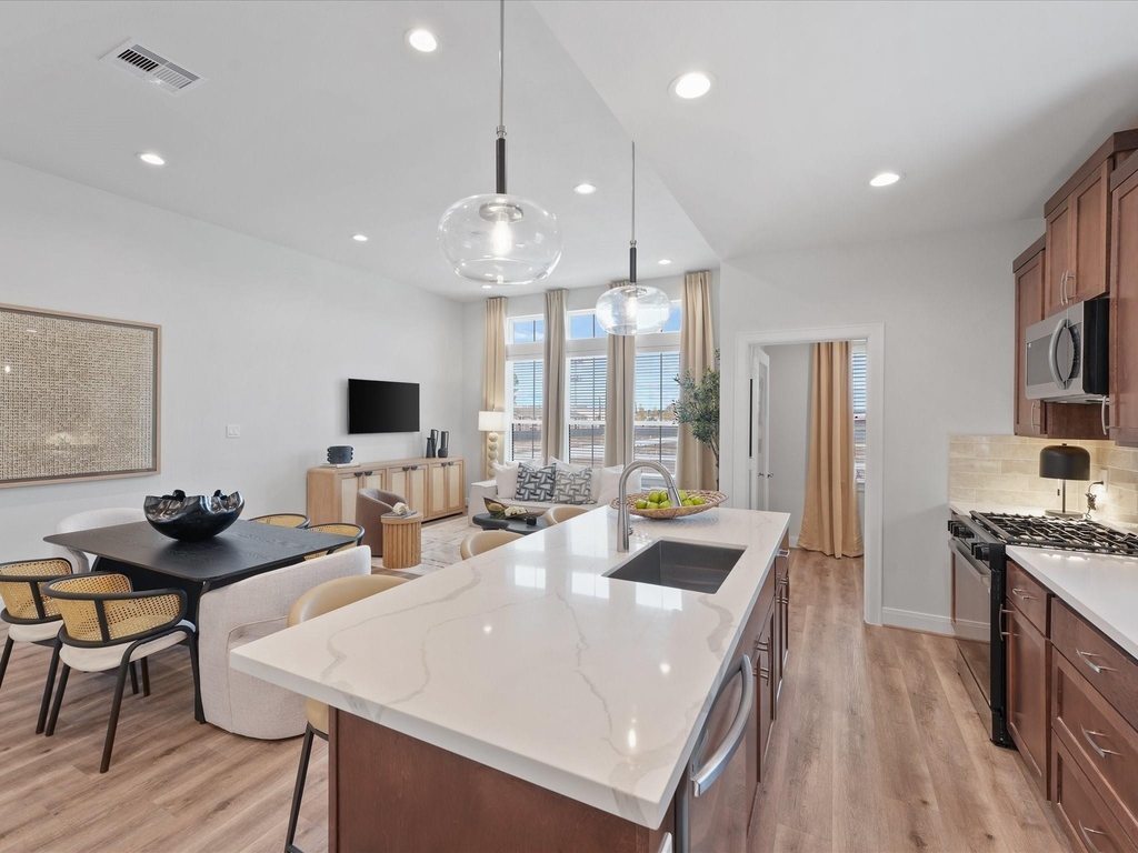 9217 Washington Heights - Photo 4