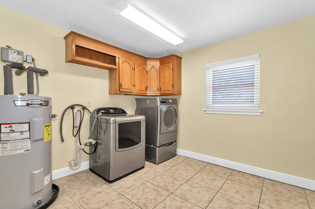 558 Oxford Avenue - Photo 20