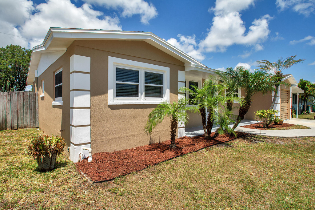 558 Oxford Avenue - Photo 8