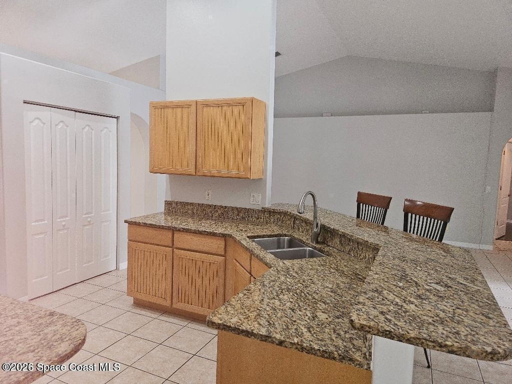 911 Wood Creek Drive - Photo 5