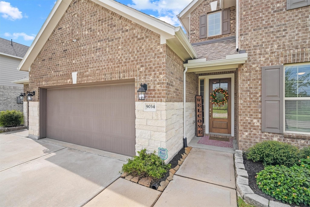 9034 Japonica Drive - Photo 3