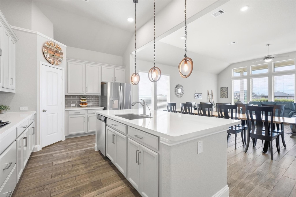 9034 Japonica Drive - Photo 6