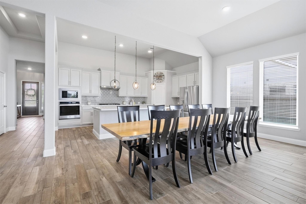 9034 Japonica Drive - Photo 9