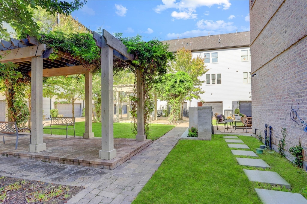 620 Delano Street - Photo 27